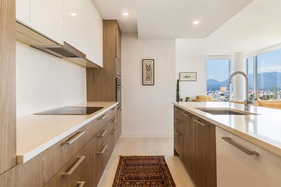 2002 285 E 10th Avenue Vancouver, BC - 6