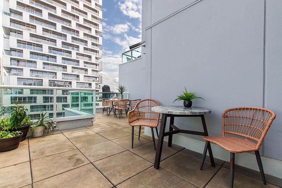 2301 1500 Howe Street Vancouver, BC - 9