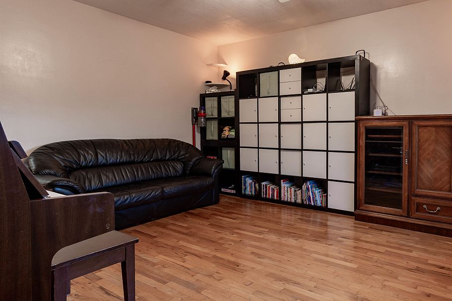 4458 Skeena Street Vancouver, BC - 5