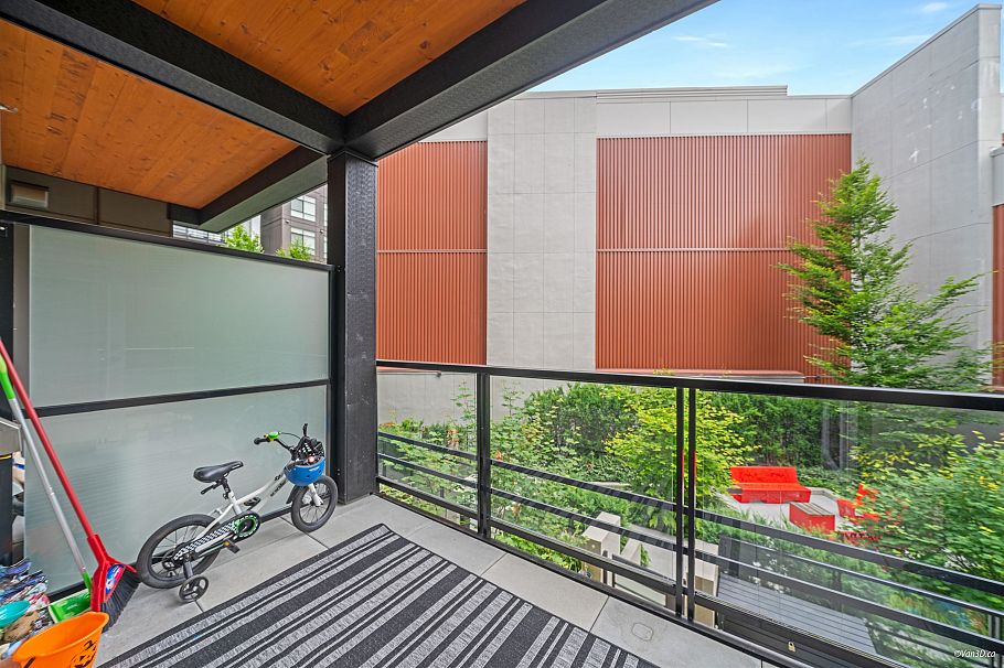 207 128 E 8th Street North Vancouver, BC - 13