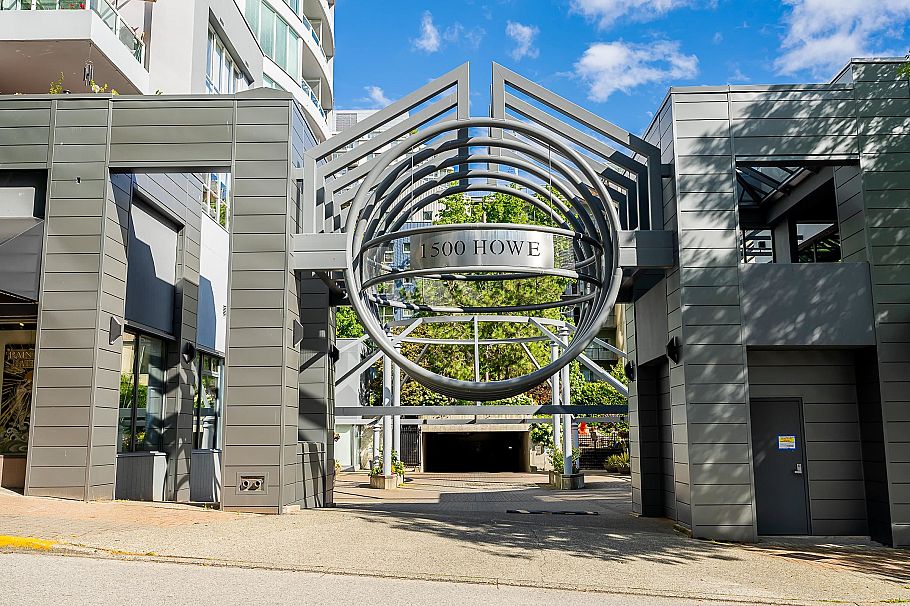 2301 1500 Howe Street Vancouver, BC - 32