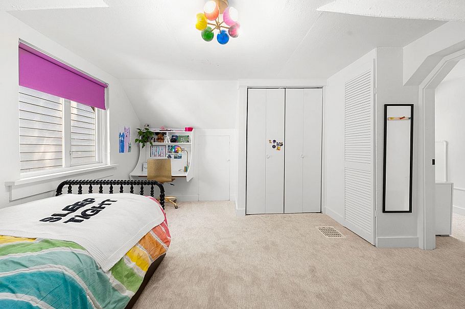 2052 Capilano Road North Vancouver, BC - 19