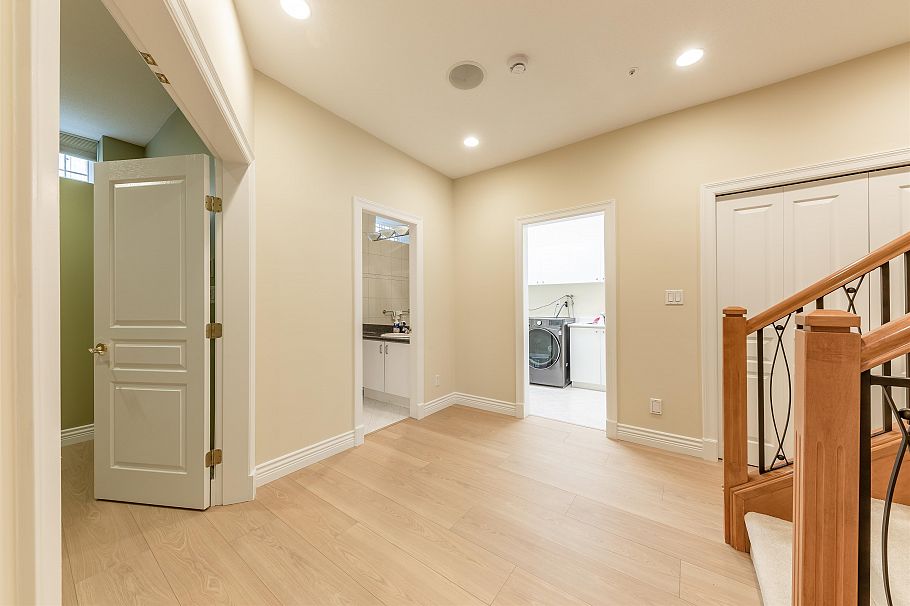 2328 W 22nd Avenue Vancouver, BC - 32