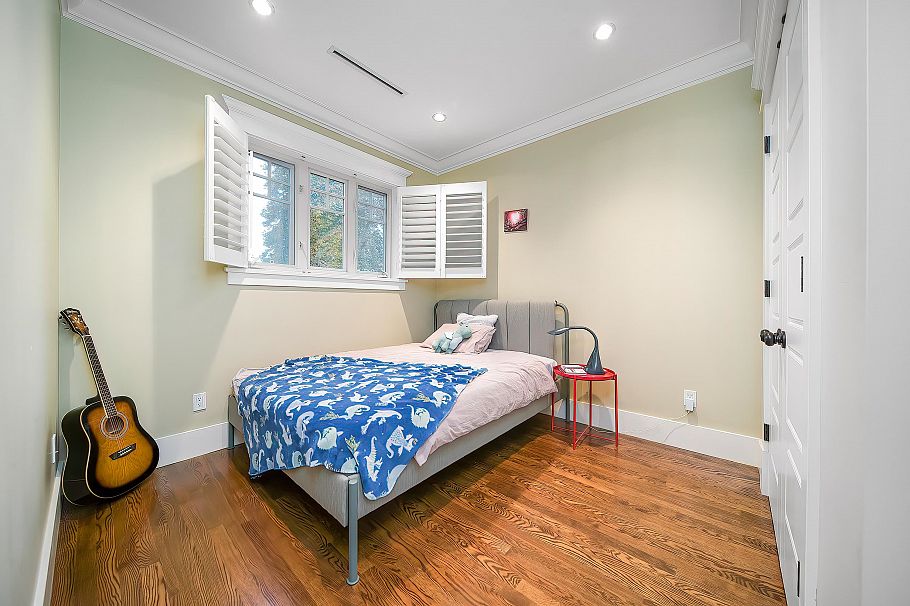 3838 W 15th Avenue Vancouver, BC - 23