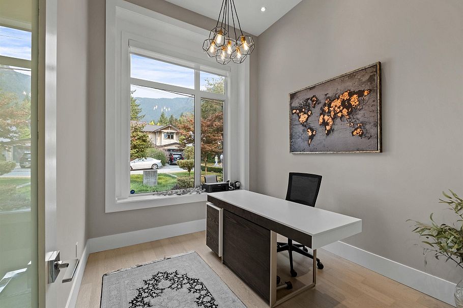 1033 Prospect Avenue North Vancouver, BC - 11