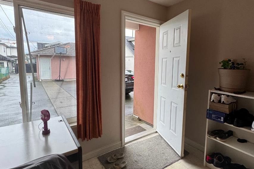 591 E 28th Avenue Vancouver, BC - 15