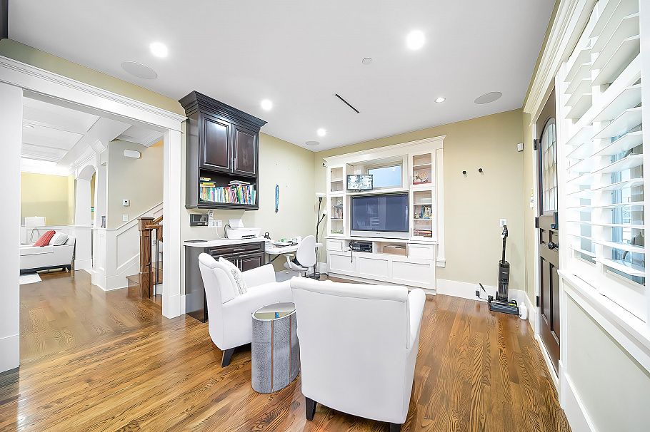 3838 W 15th Avenue Vancouver, BC - 11