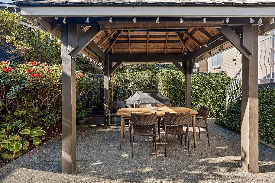 2890 Tempe Knoll Drive North Vancouver, BC - 11