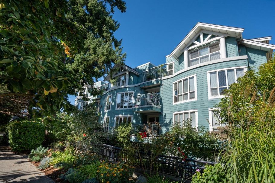 203 1617 Grant Street Vancouver, BC - 1