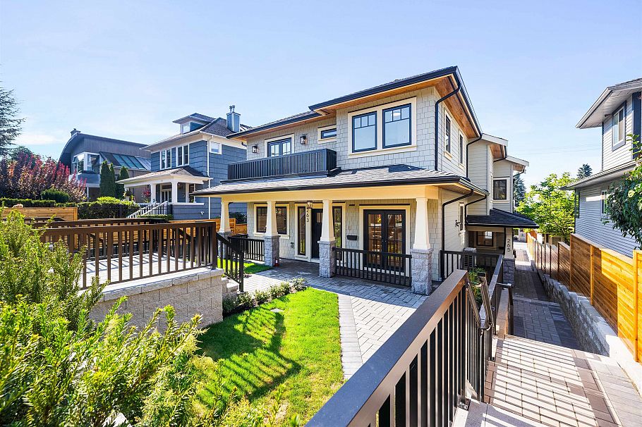 265 W 6th Street North Vancouver, BC - 1