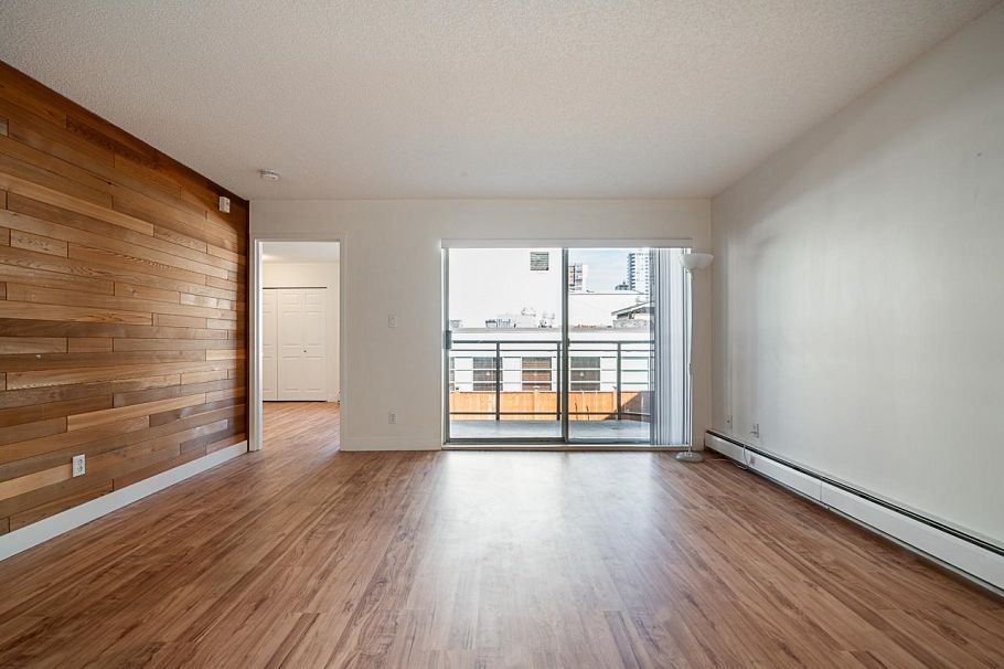 208 1550 Chesterfield Avenue North Vancouver, BC - 12