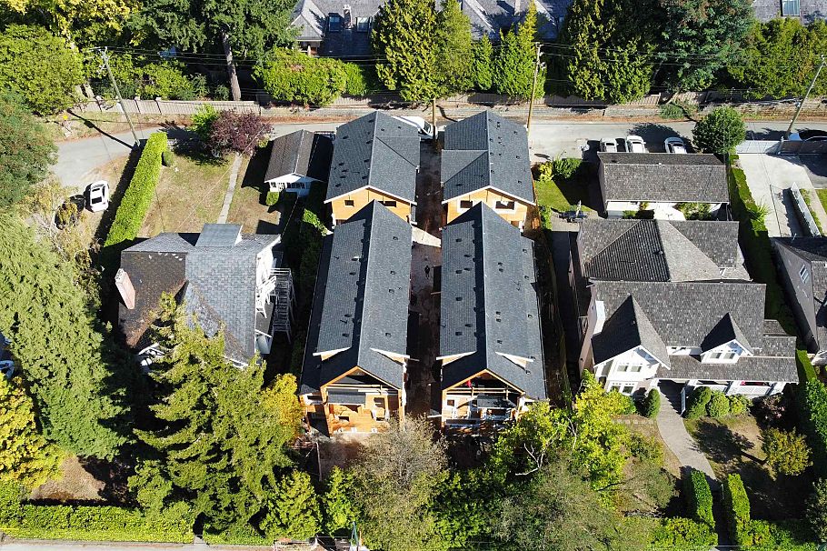 5032 Granville Street Vancouver, BC - 11