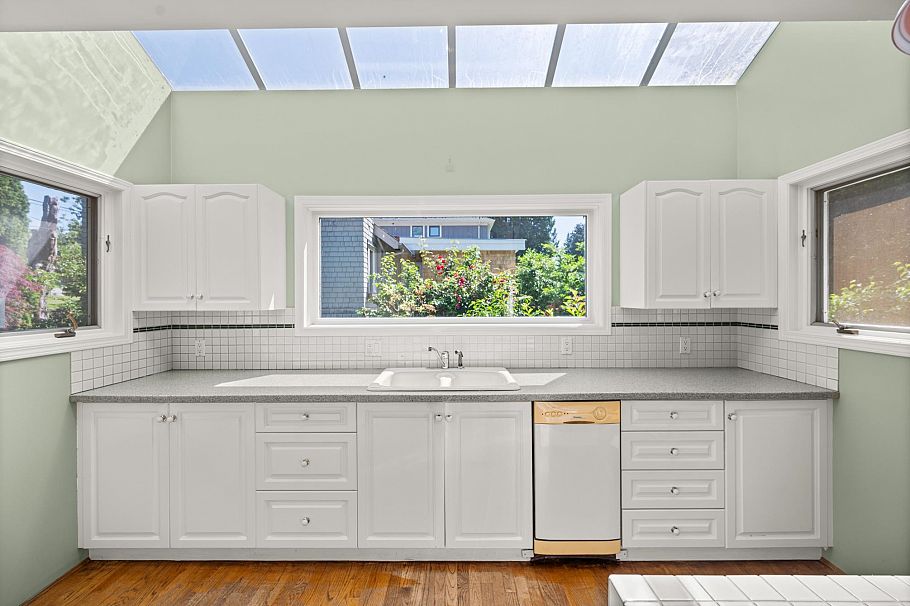 3470 W 43rd Avenue Vancouver, BC - 16