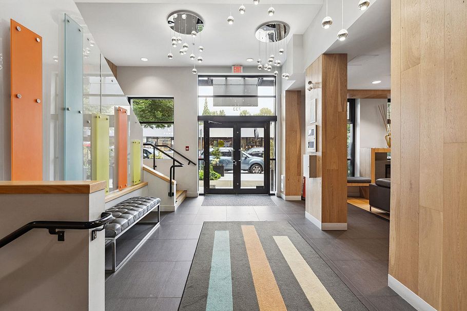 303 733 W 14 Street North Vancouver, BC - 27