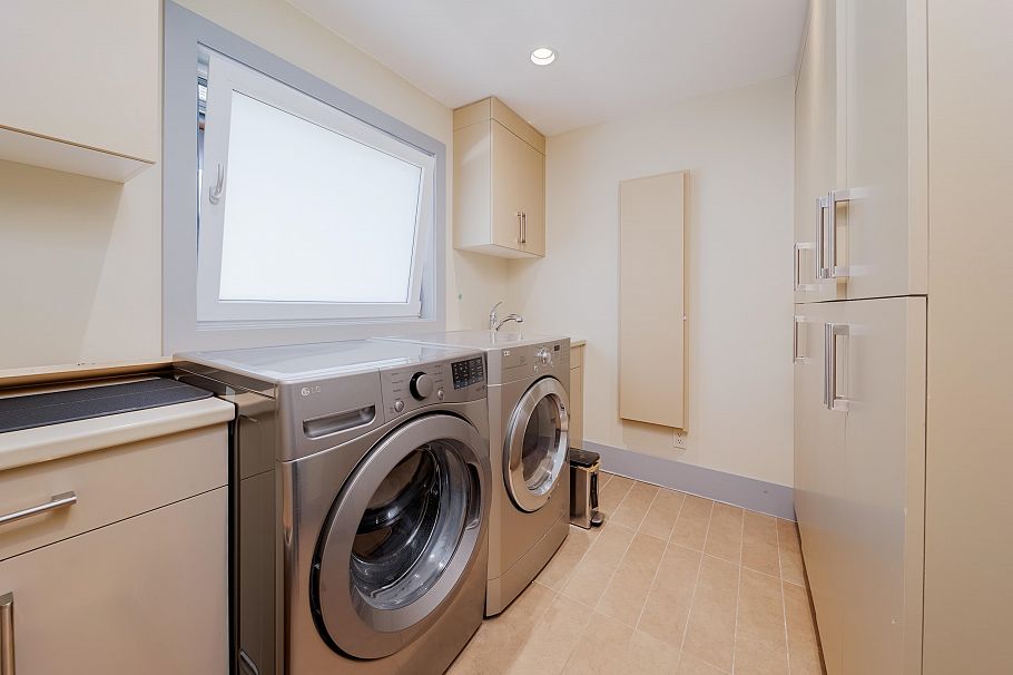 4371 Puget Drive Vancouver, BC - 31