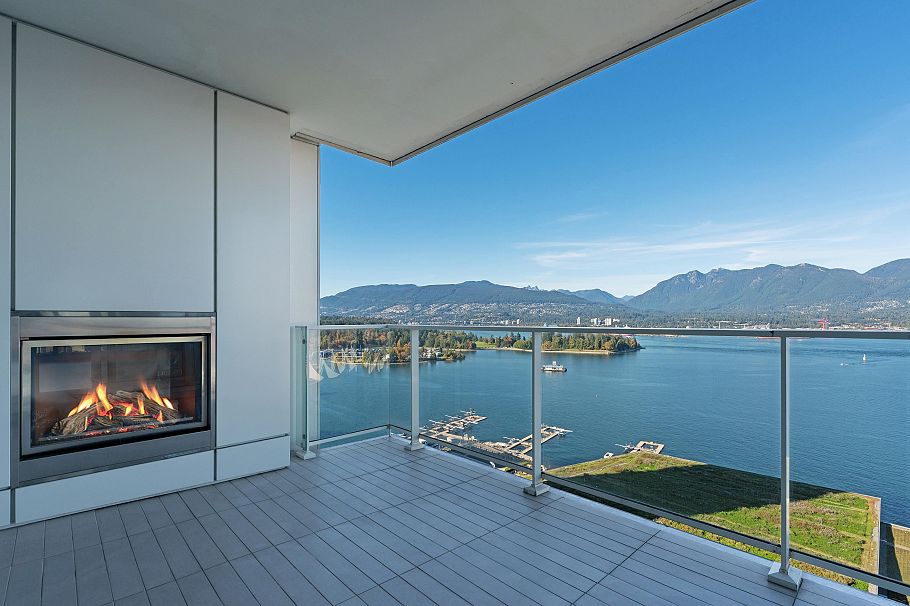 2701 1011 W Cordova Street Vancouver, BC - 4