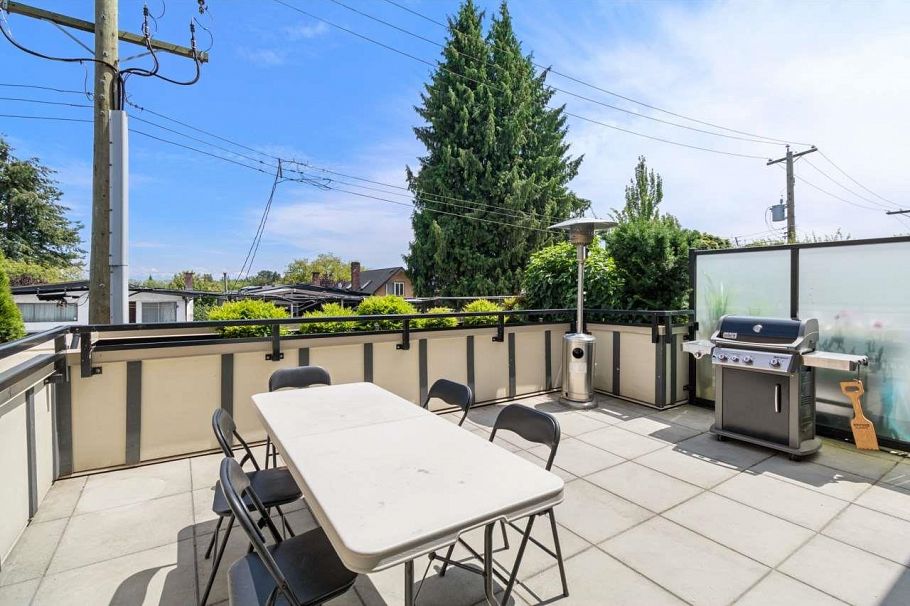 206 707 E 43rd Avenue Vancouver, BC - 3