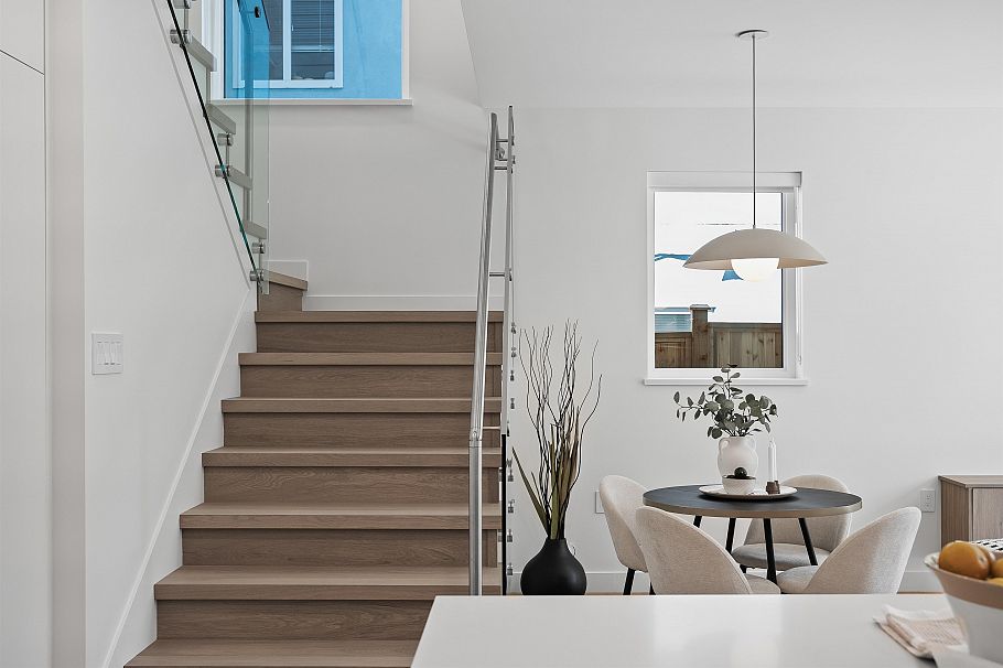 1 2253 Grant Street Vancouver, BC - 25