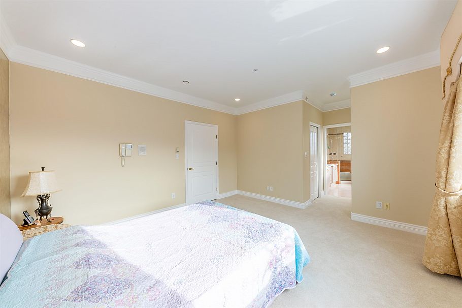 2328 W 22nd Avenue Vancouver, BC - 19