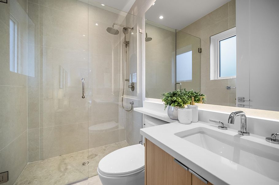 4681 Argyle Street Vancouver, BC - 7