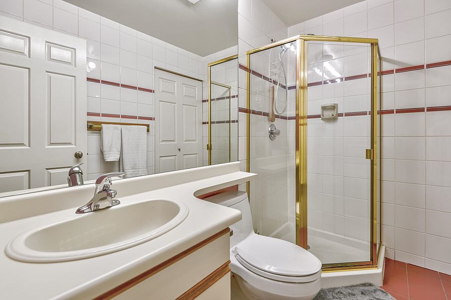 G 1215 W 7th Avenue Vancouver, BC - 26