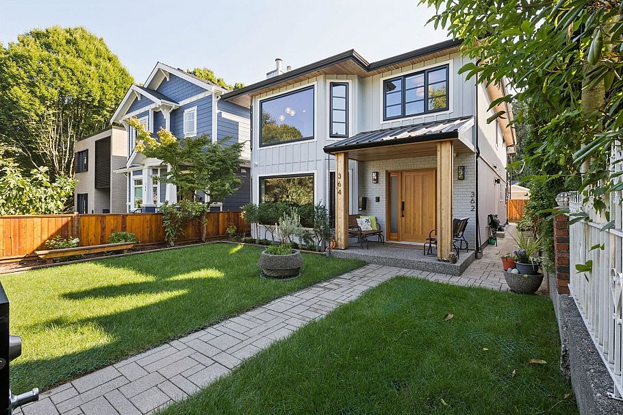 364 E 17th Avenue Vancouver, BC - 36