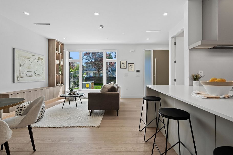 1 2253 Grant Street Vancouver, BC - 14