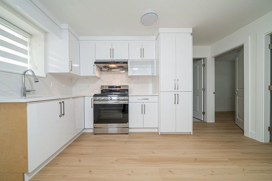 2172 E 46th Avenue Vancouver, BC - 20