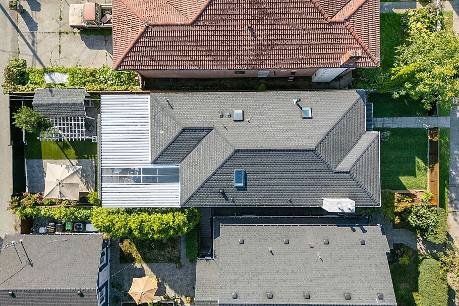 364 E 17th Avenue Vancouver, BC - 38