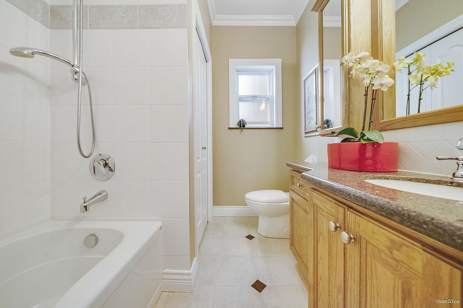 1627 E 34th Avenue Vancouver, BC - 6