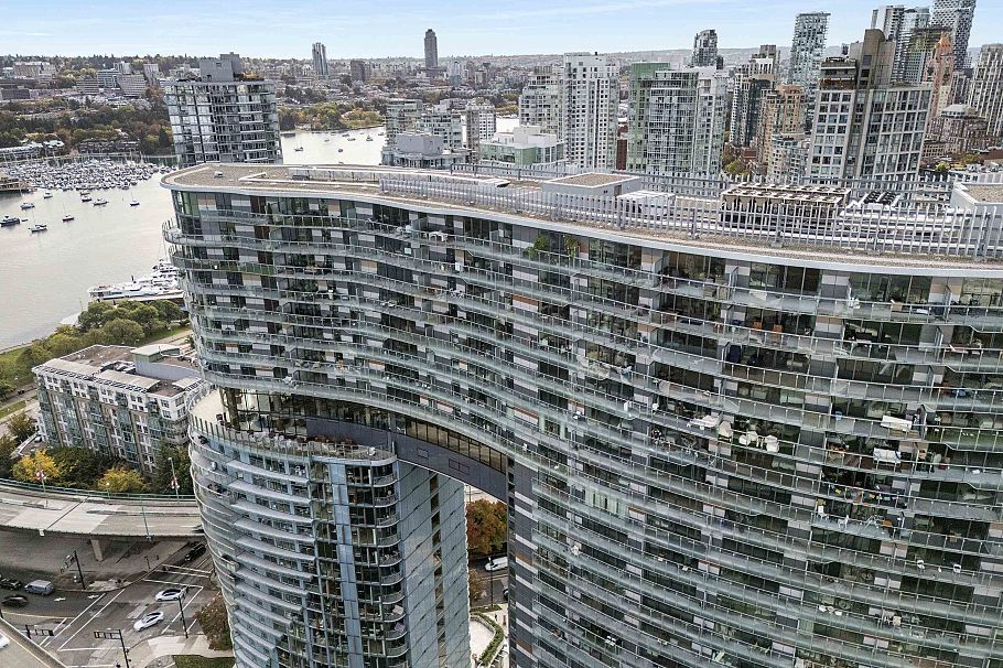 2612 89 Nelson Street Vancouver, BC - 32