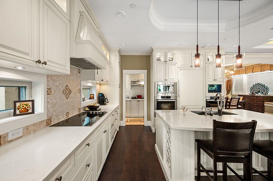 2967 W 43rd Avenue Vancouver, BC - 16