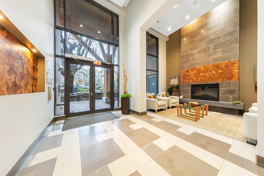 307 159 W 22nd Street North Vancouver, BC - 2