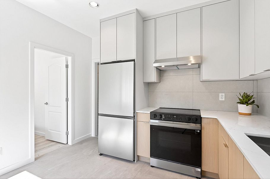 1368 E 7th Avenue Vancouver, BC - 16