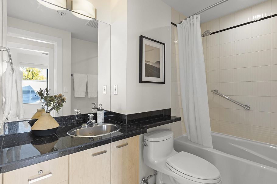 612 2228 Marstrand Avenue Vancouver, BC - 6