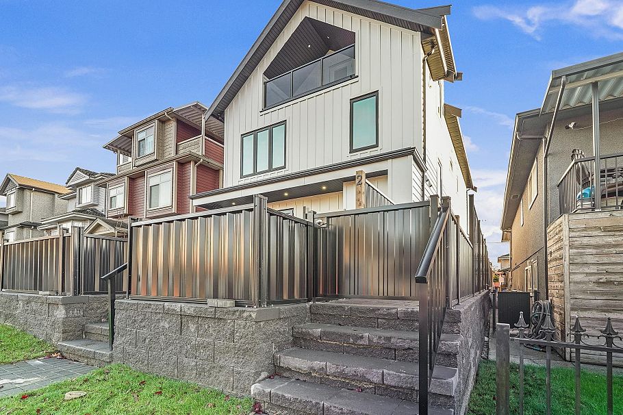 2 3310 Venables Street Vancouver, BC - 1