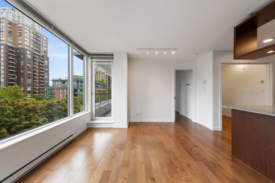504 1001 Richards Street Vancouver, BC - 10