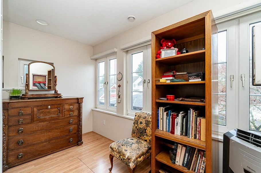 2443 W 47th Avenue Vancouver, BC - 16