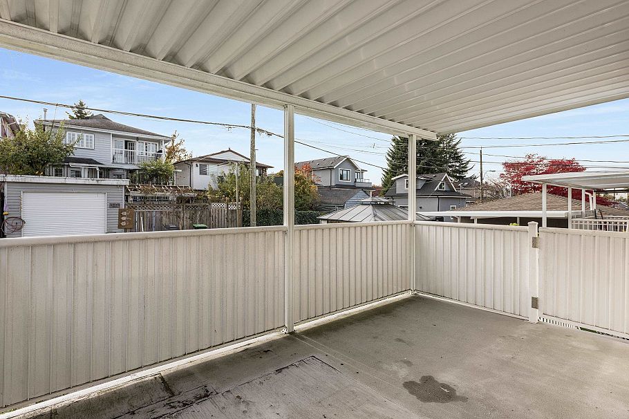 3220 E 19th Avenue Vancouver, BC - 37