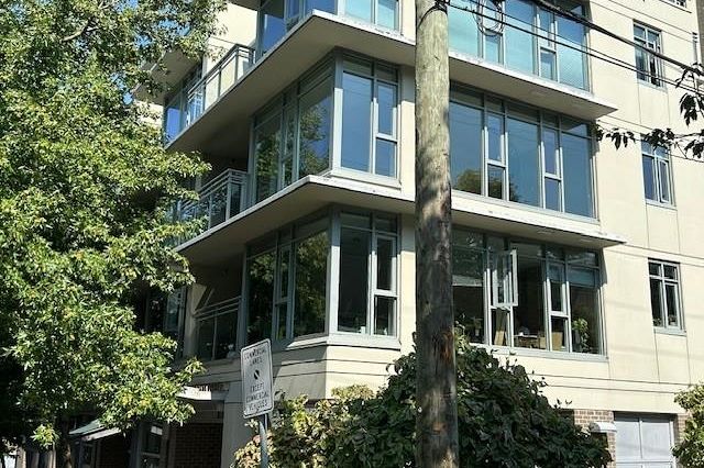 301 2520 Manitoba Street Vancouver, BC - 3