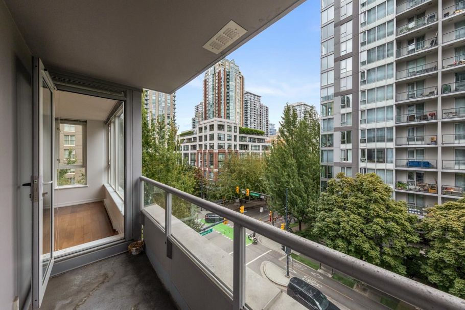 504 1001 Richards Street Vancouver, BC - 24