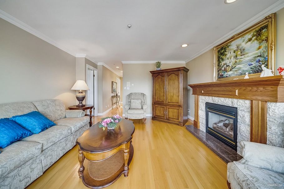 1627 E 34th Avenue Vancouver, BC - 23