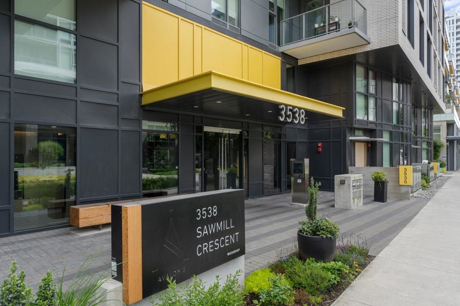 701 3538 Sawmill Crescent Vancouver, BC - 3