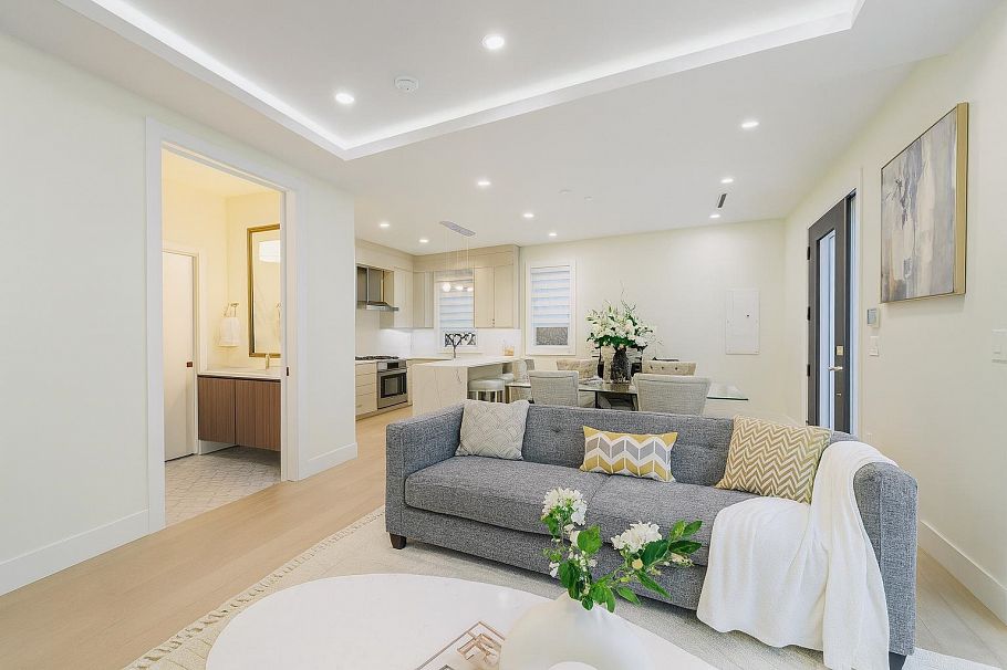 1 4650 Gothard Street Vancouver, BC - 17