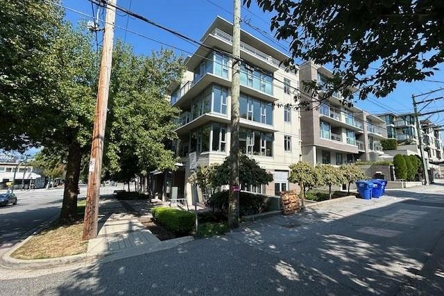 301 2520 Manitoba Street Vancouver, BC - 2