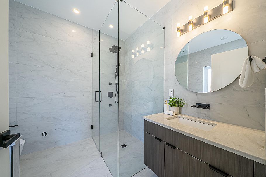 2837 W 31st Avenue Vancouver, BC - 28