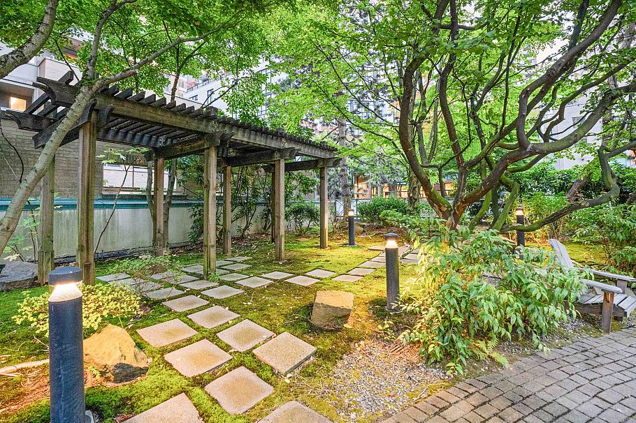 304 939 Homer Street Vancouver, BC - 22