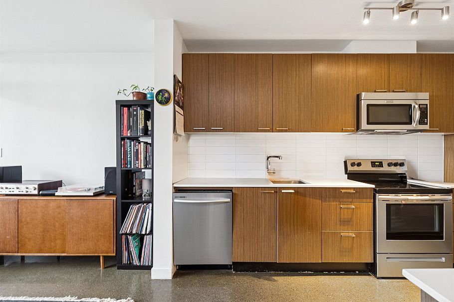 309 221 Union Street Vancouver, BC - 14