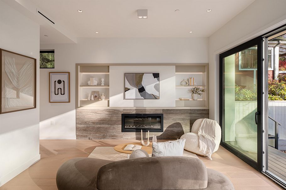 2 4018 W 21st Avenue Vancouver, BC - 3