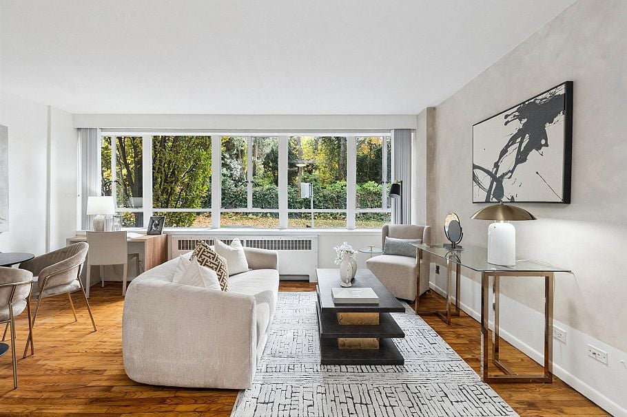 315 1445 Marpole Avenue Vancouver, BC - 1